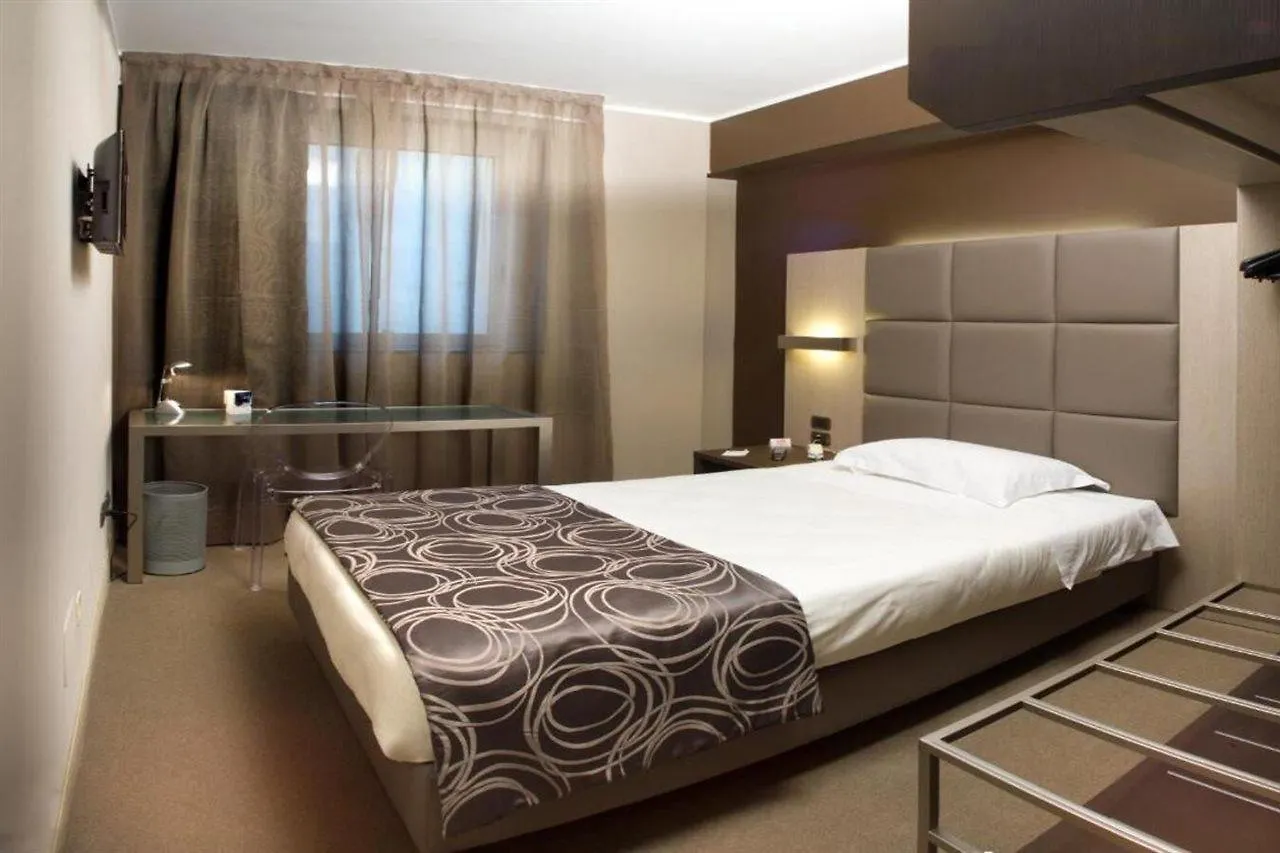 Hotel Soperga Mediolan 3*,