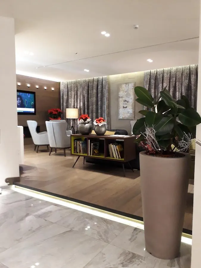 Hotel Soperga Milano 3*,  Italien