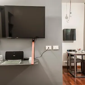 مونتينابوليوني سويتس ** ميلان